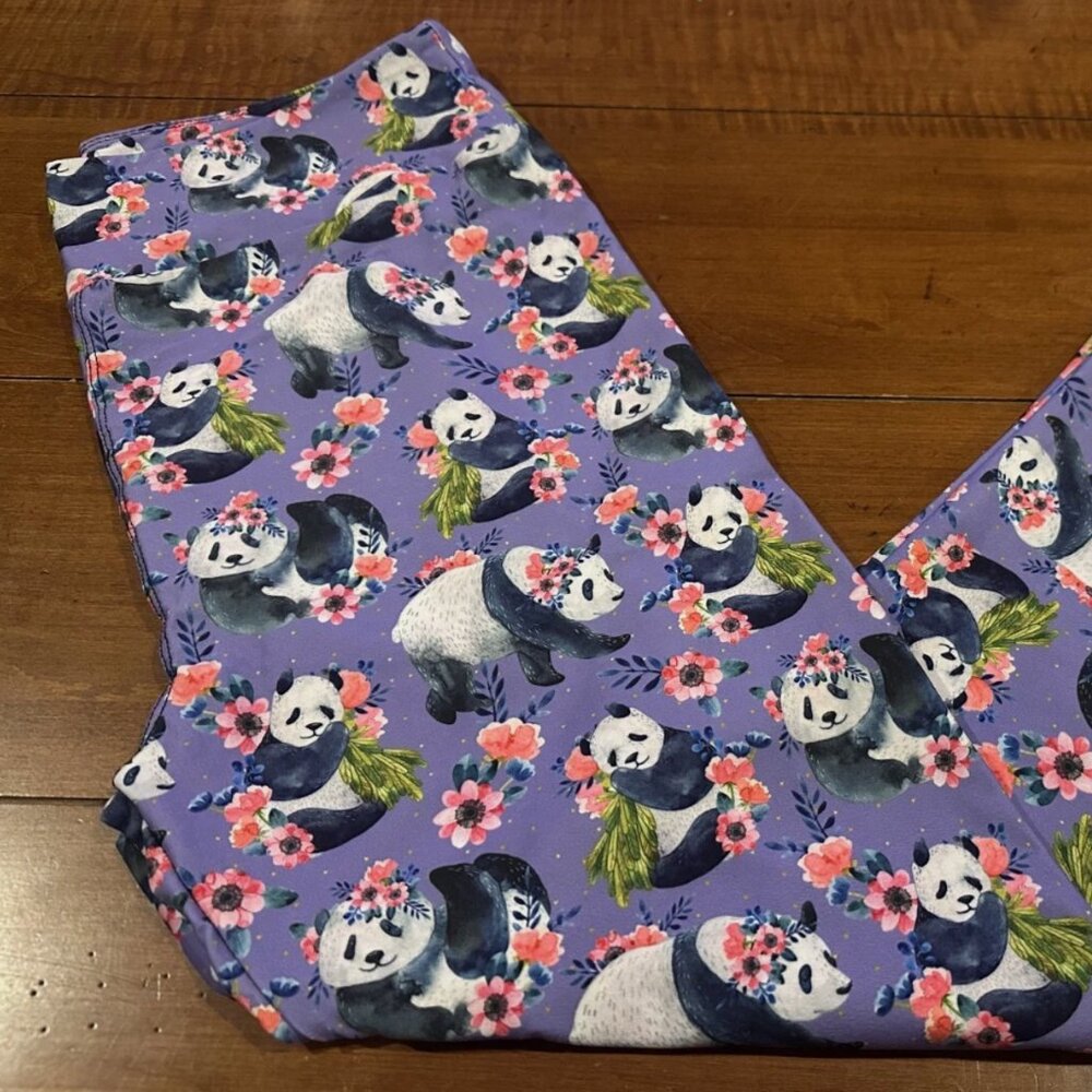 Ladies Buttery Soft Full Length Leggings- Purple Pandas- One Size